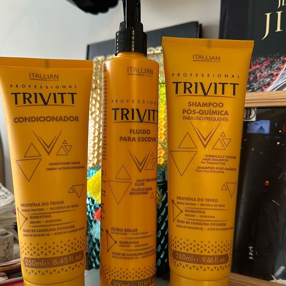 recommends by styles dry and damage hair  shiny in seconds